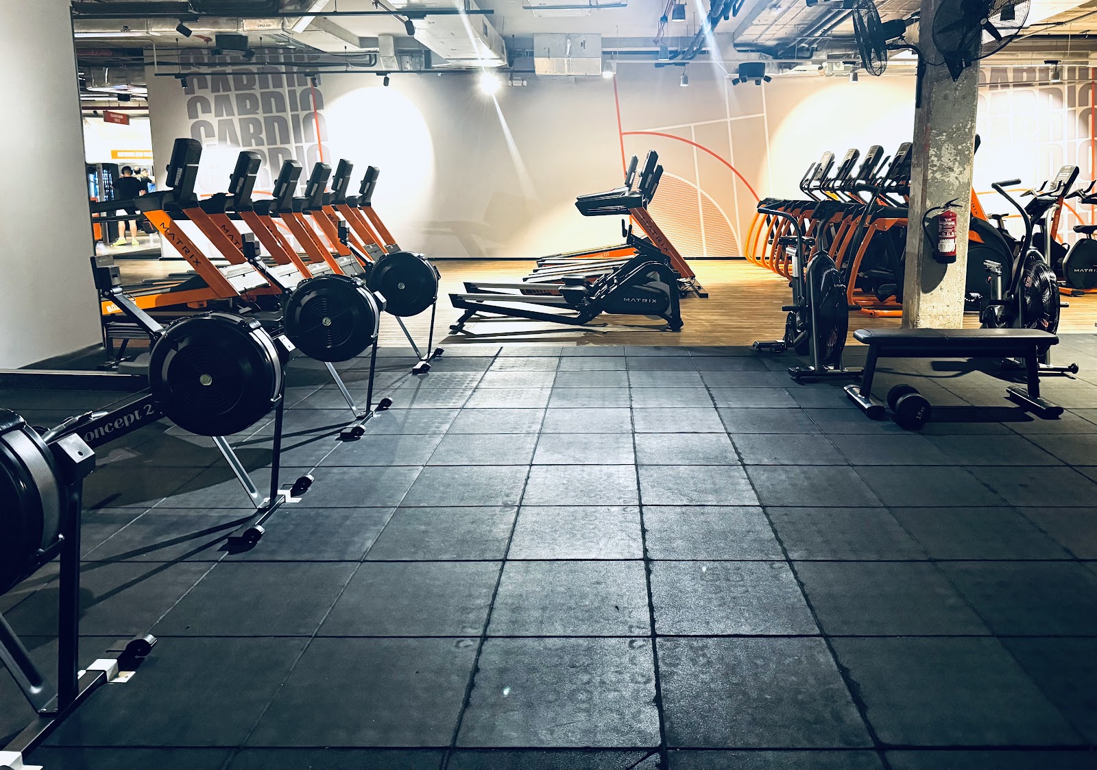 Photo de la salle de sport Gimnasio McFIT Hospitalet de Llobregat à Av. de Josep Tarradellas i Joan, s/n, 08901 L'Hospitalet de Llobregat, Barcelona, Spain