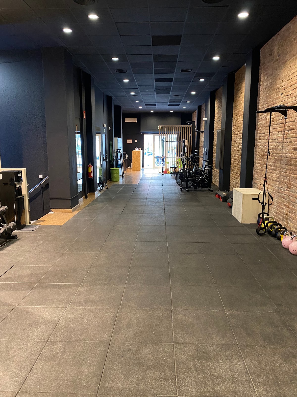 Photo de la salle de sport INSIDE 45 FITNESS STUDIO à Carrer del Comte d'Urgell, 45, L'Eixample, 08011 Barcelona, Spain